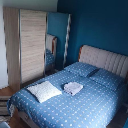 Logement A Cote De L'Aeroport Orly Athis-Mons Kültér fotó