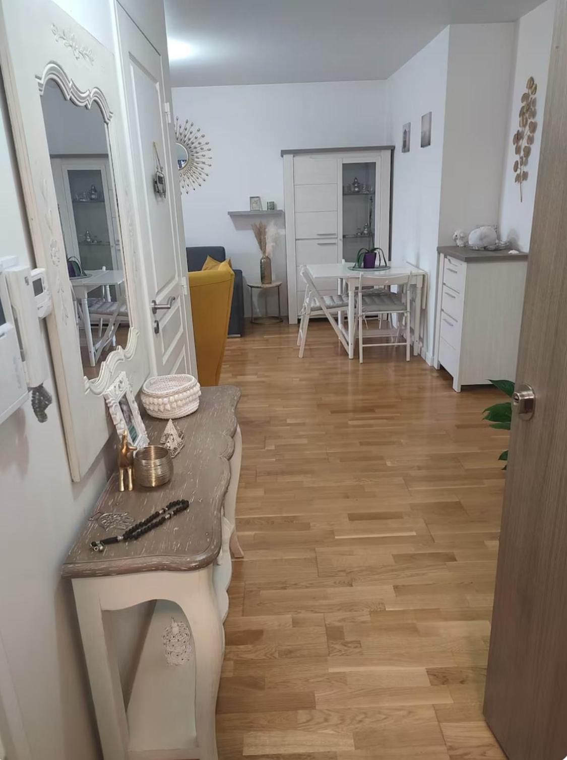 Logement A Cote De L'Aeroport Orly Athis-Mons Kültér fotó